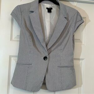 Ann Taylor Loft Grey & White Seersucker Cap Sleeve Lined Jacket - Size 6